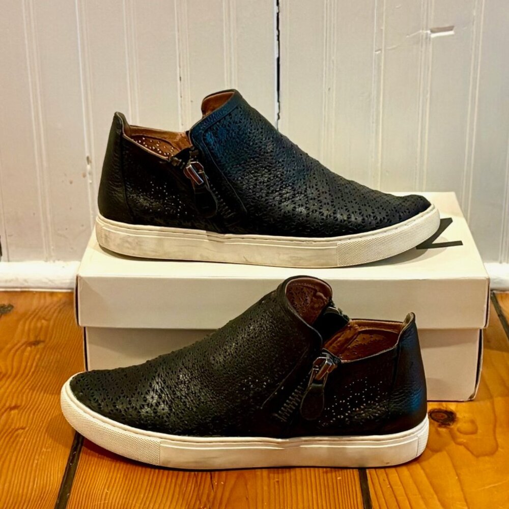Gentle Souls by Kenneth Cole Women's Lowe Perforated Leather Sneakers, size 7.5